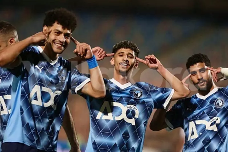 تعادل تاريخي يفتح آفاق الأمل لبيراميدز للتتويج بلقب دوري أبطال أفريقيا كما في 2001 تعادل تاريخي يفتح آفاق الأمل لبيراميدز للتتويج بلقب دوري أبطال أفريقيا كما في 2001