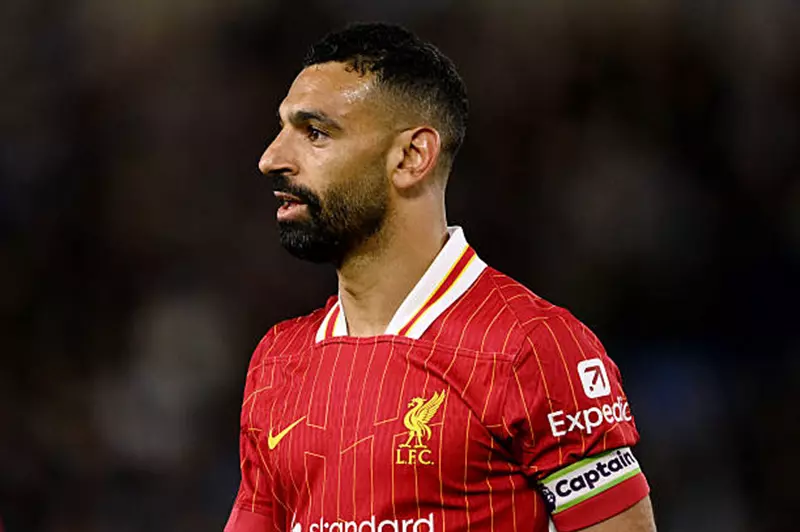 صلاح يعود من إجازته حدادًا على وفاة جوتا صلاح يعود من إجازته حدادًا على وفاة جوتا