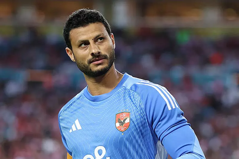 الشناوي يتألق في تدريبات الأهلي قبل مواجهة المحلة المنتظرة الشناوي يتألق في تدريبات الأهلي قبل مواجهة المحلة المنتظرة