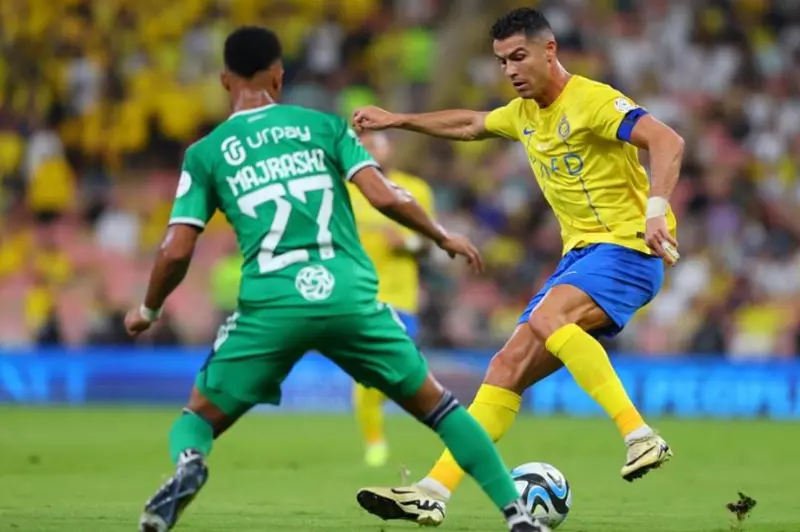 صراع الأبطال: قبل نهائي السوبر السعودي بين الأهلي والنصر صراع الأبطال: قبل نهائي السوبر السعودي بين الأهلي والنصر