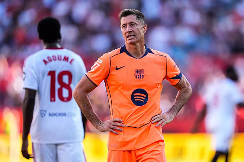 ميرور: مالك مانشستر يونايتد يوقف التعاقد مع ليفاندوفسكي ميرور: مالك مانشستر يونايتد يوقف التعاقد مع ليفاندوفسكي